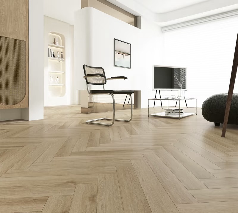 Украсьте свою гостиную с помощью напольного покрытия Herringbone SPC: стиль, долговечность и простота